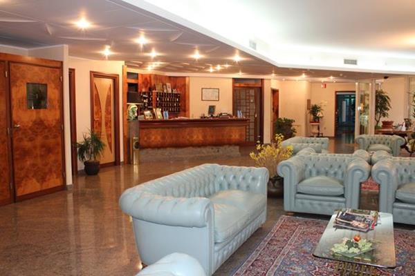 Itaca Hotel Barletta Exterior foto